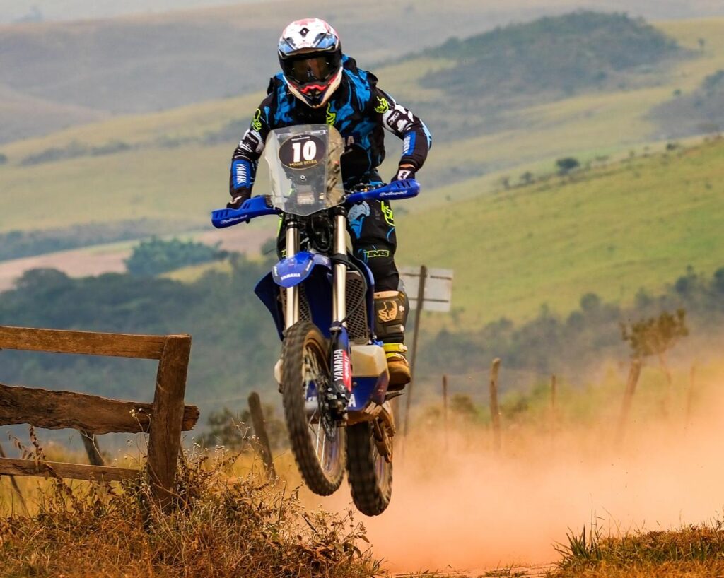 Adrien Metge (foto) defende a liderança do Brasileiro de Rally Raid no 12º Rally do Jalapão, de 16 a 20 de junho – Foto: DFotos/Yamaha Racing Brasil