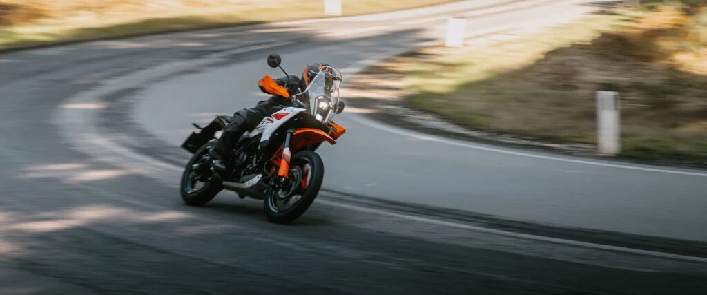 Leia mais sobre KTM 390 Adventure R e X Chegam ao Brasil: A Nova Era das Médias Aventureiras Laranja