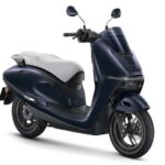 Honda UC3, uma scooter elétrica moderna em destaque, representando a aposta da Honda na mobilidade sustentável e acessível para mercados emergentes.