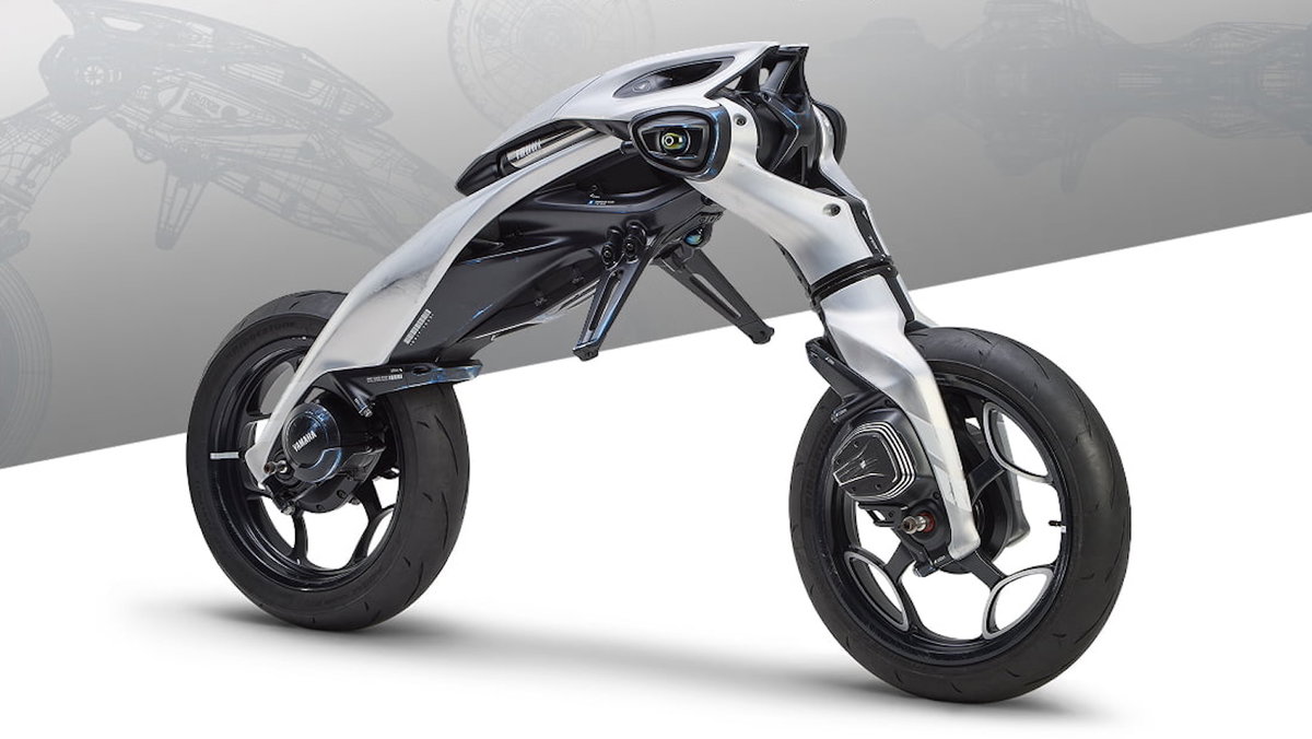 Imagem conceitual da motocicleta Yamaha MOTOROiD:Λ com design futurista, destacando sua tecnologia de autoequilíbrio e inteligência artificial avançada.