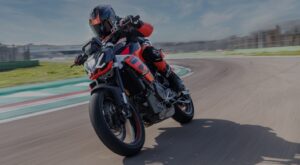 Gráfico mostrando o crescimento das vendas de motocicletas no mercado europeu, com barras ascendentes indicando a recuperação e dados estatísticos de 2026.