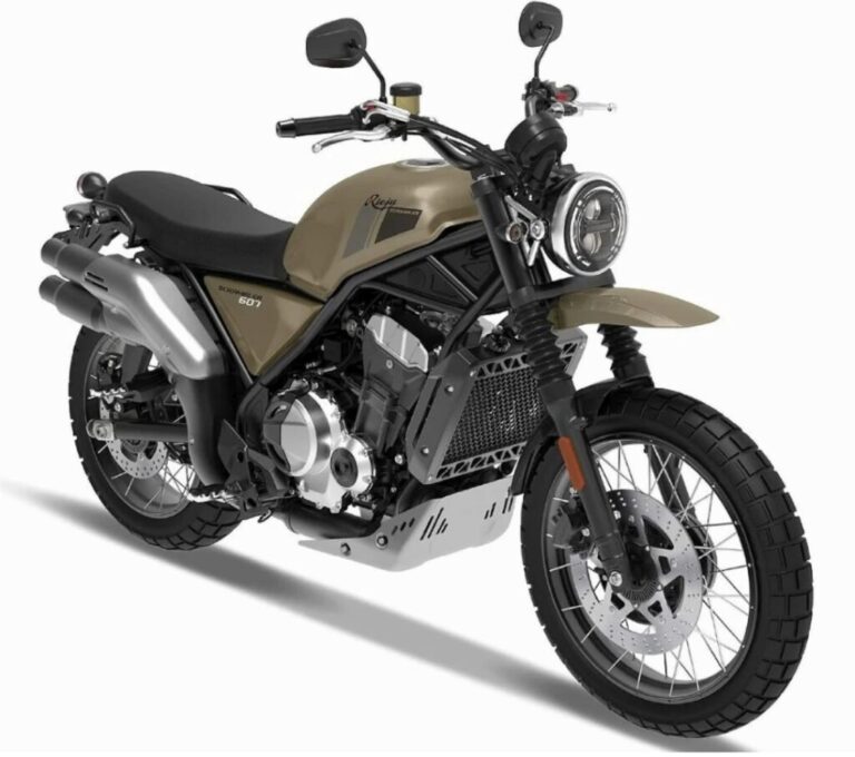 Rieju Scrambler 607 em destaque, exibindo seu design clássico e elementos modernos, pronta para o mercado europeu.