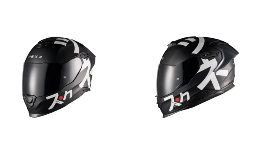 Capacete integral Nexx Y.100R Nippon com grafismo detalhado inspirado na cultura japonesa, exibindo padrões de samurai e cerejeiras, com viseira preta.