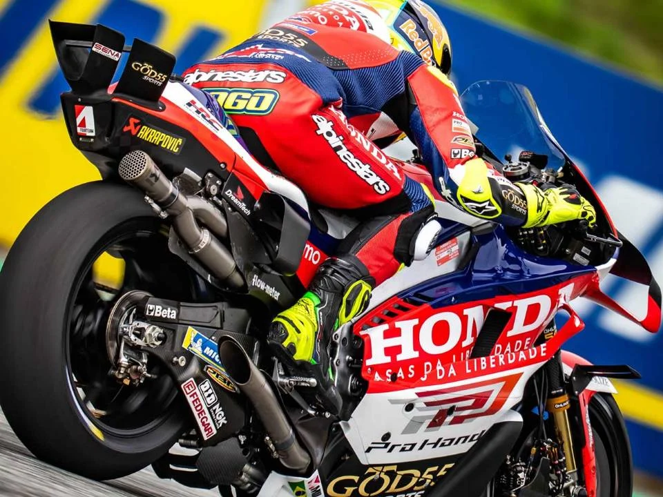Diogo Moreira pilotando um protótipo Honda no teste privado da MotoGP 2027 no Red Bull Ring.