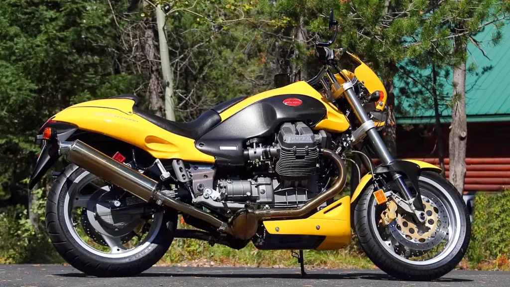 Foto da Moto Guzzi V10 Centauro 1998 em exibição no leilão Mecum Las Vegas 2027