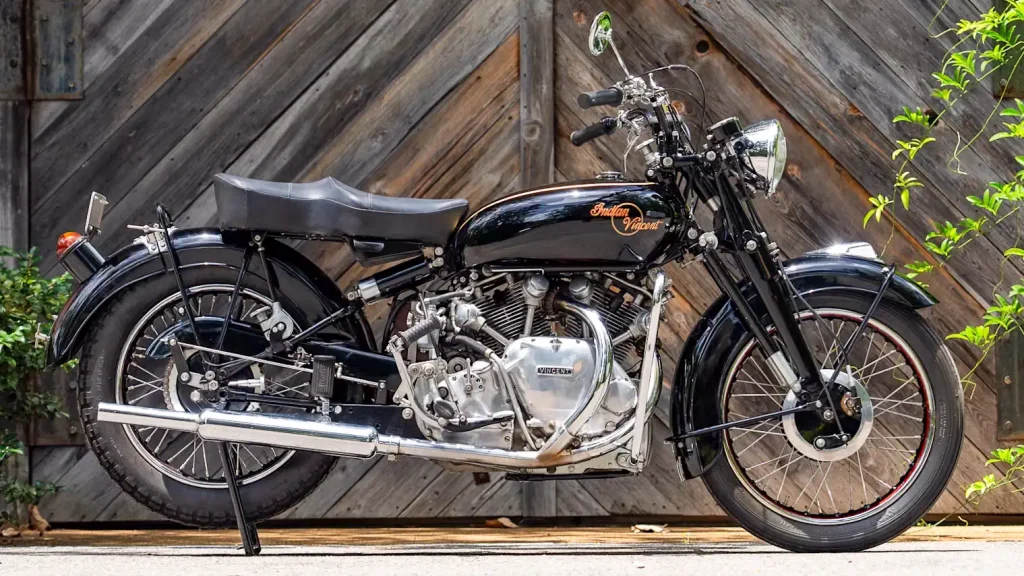 Foto da Moto Guzzi V10 Centauro 1998 em exibição no leilão Mecum Las Vegas 2027