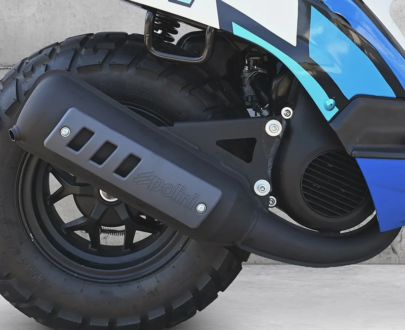 Sistema de escapamento Polini Original Hi-Speed para scooters 50cc, com design discreto e proteção térmica modernizada.