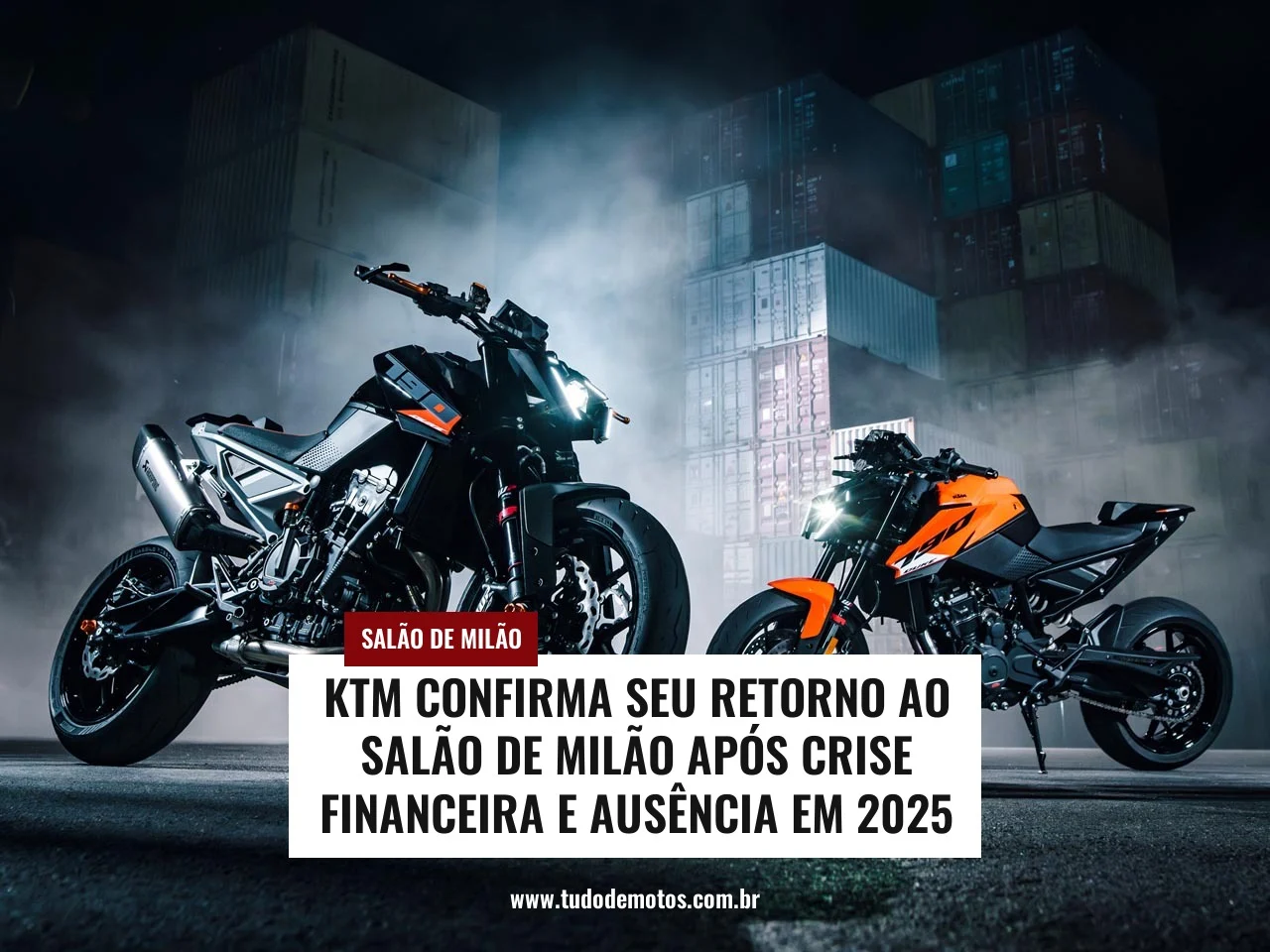 Moto KTM off-road em ação, representando o foco da marca no desempenho fora de estrada, com paisagem montanhosa ao fundo e poeira levantando.