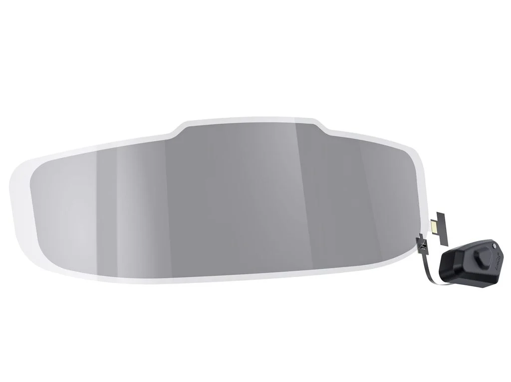 Viseira eletrocrômica Loboo HL08 em um capacete de motocicleta, mostrando a tecnologia que se adapta automaticamente à luz ambiente, garantindo visão clara.
