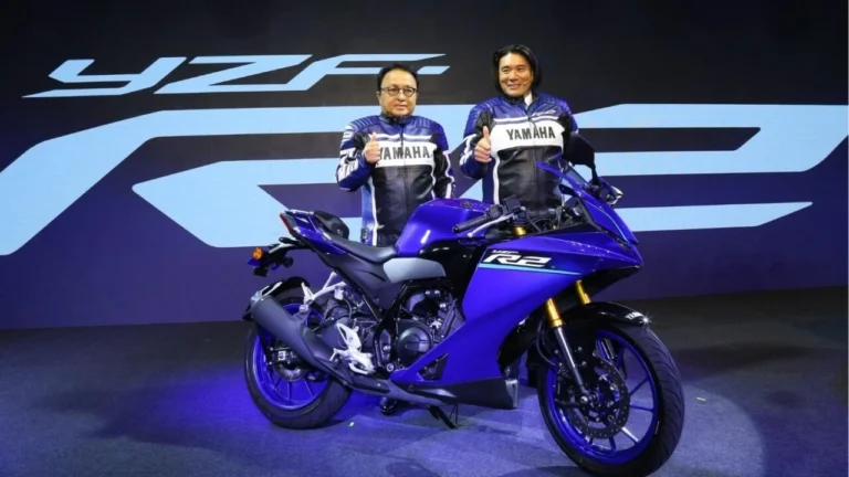 Yamaha Tenere 700 e R7 em exposição no Bharat Mobility Global Expo na Índia, representando a expansão premium da marca japonesa.