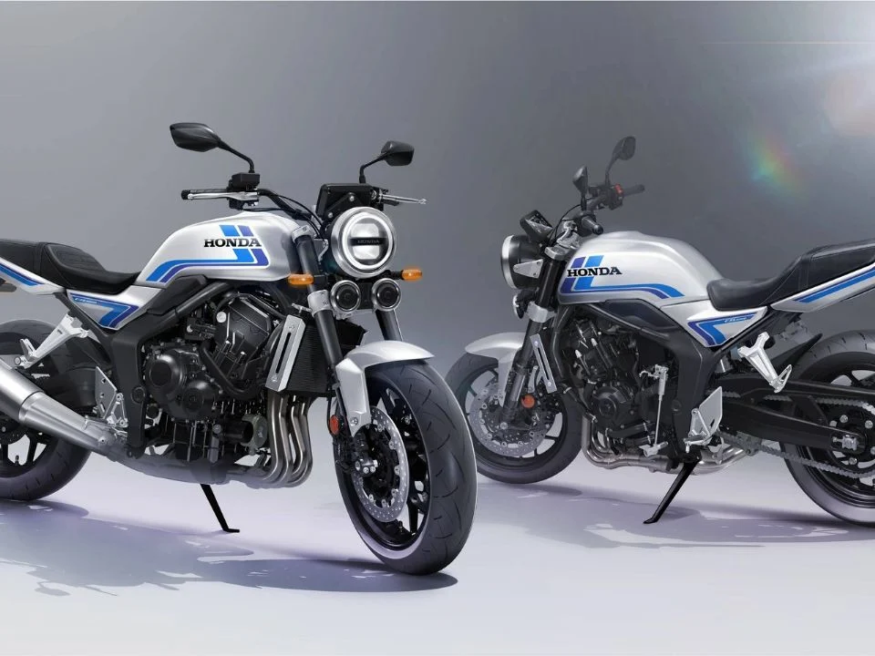 Honda CB1000F em destaque, exibindo seu design inspirado nas CB750F e CB900F