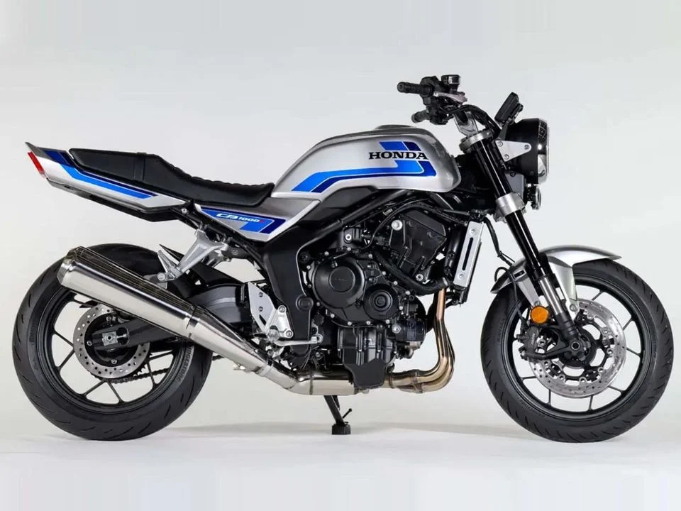 Honda CB1000F em destaque, exibindo seu design inspirado nas CB750F e CB900F