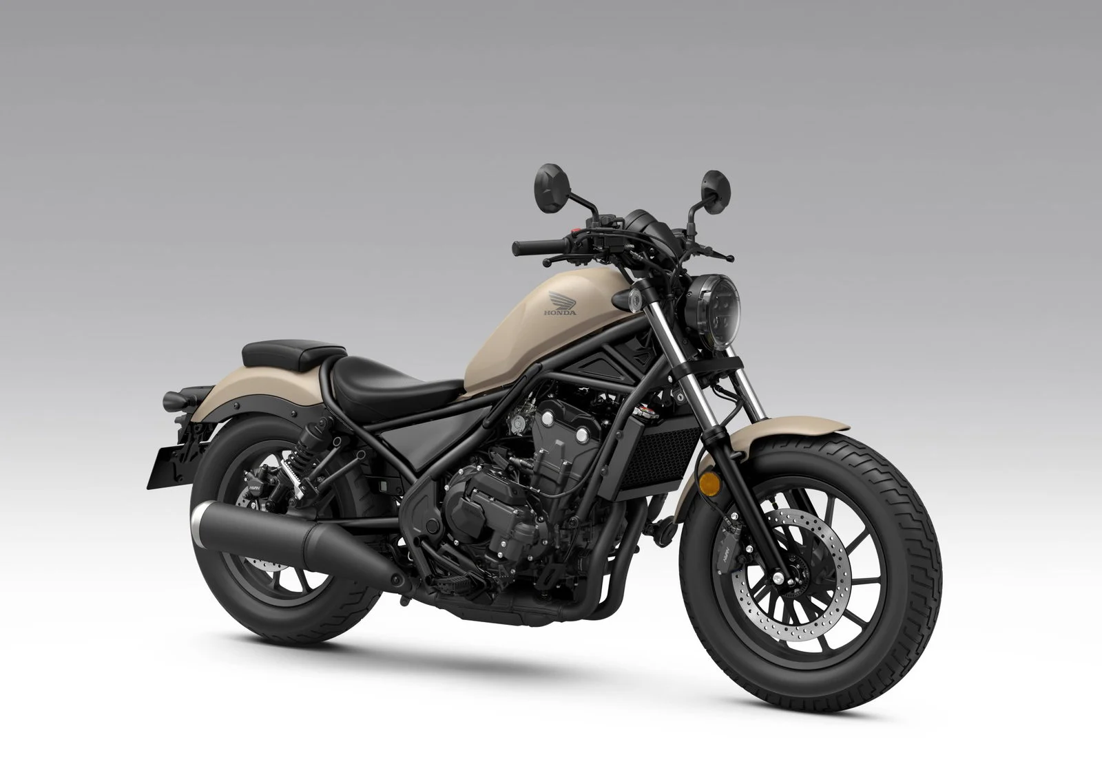 Honda CMX500 Rebel 2027 com sistema E-Clutch e novo painel TFT, em detalhes de sua carenagem marrom.