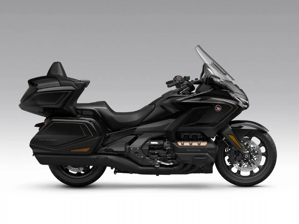 Gold Wing 2027 na cor Gunmetal Black Metallic, destaque da nova linha da Honda