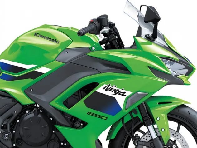 Detalhes da nova Kawasaki Ninja 650 2027 na cor Lime Green, destacando a suspensão dianteira invertida Showa SFF-BP e as pinças de freio de fixação radial.