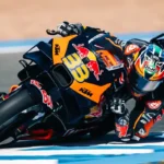 Protótipo da KTM MotoGP com motor de 850cc em teste de pista na Áustria