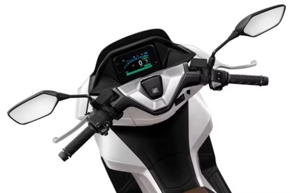 Comparativo detalhado entre os scooters Yamaha NMax 155 e Honda PCX 160 lado a lado, destacando seus designs e propostas urbanas.